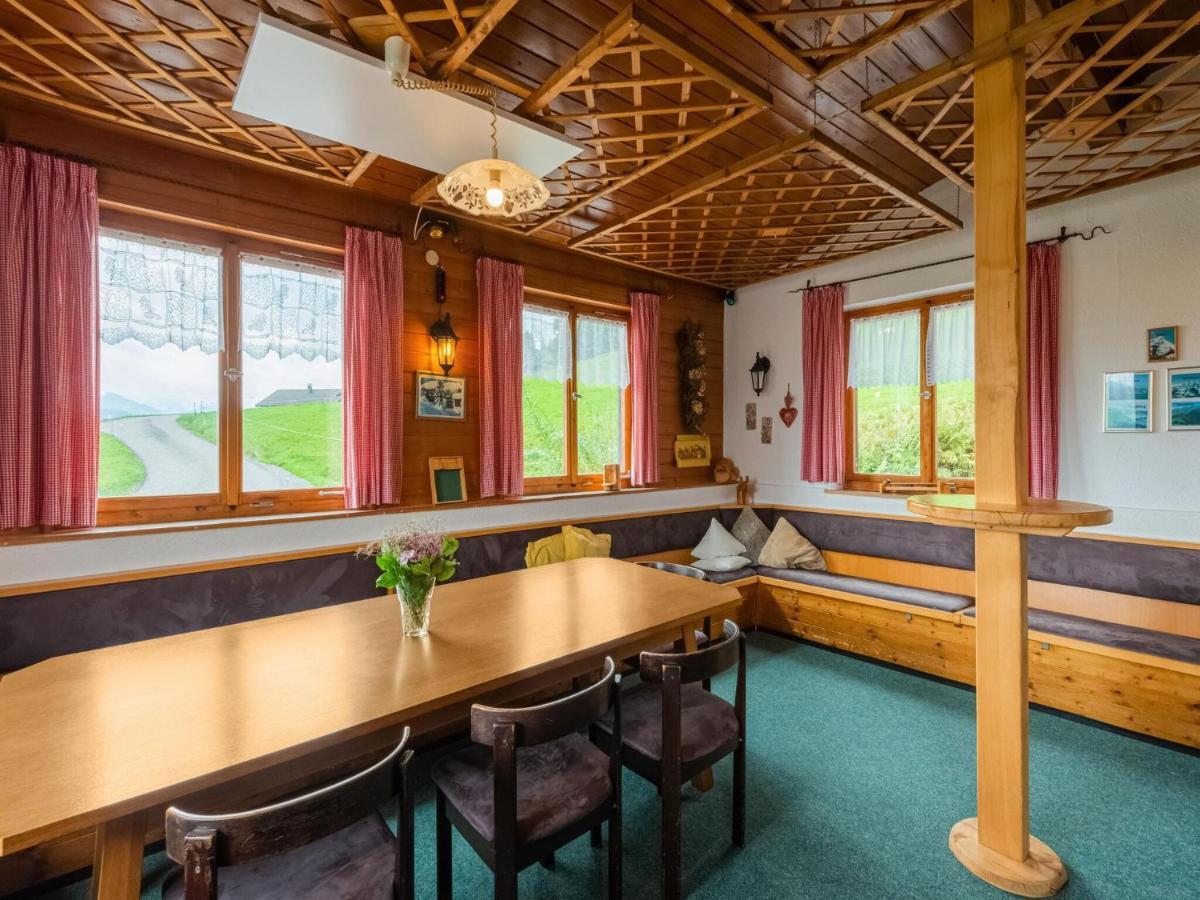Vintage Holiday Home In Vorarlberg Near Ski Area Schwarzenberg im Bregenzerwald Buitenkant foto